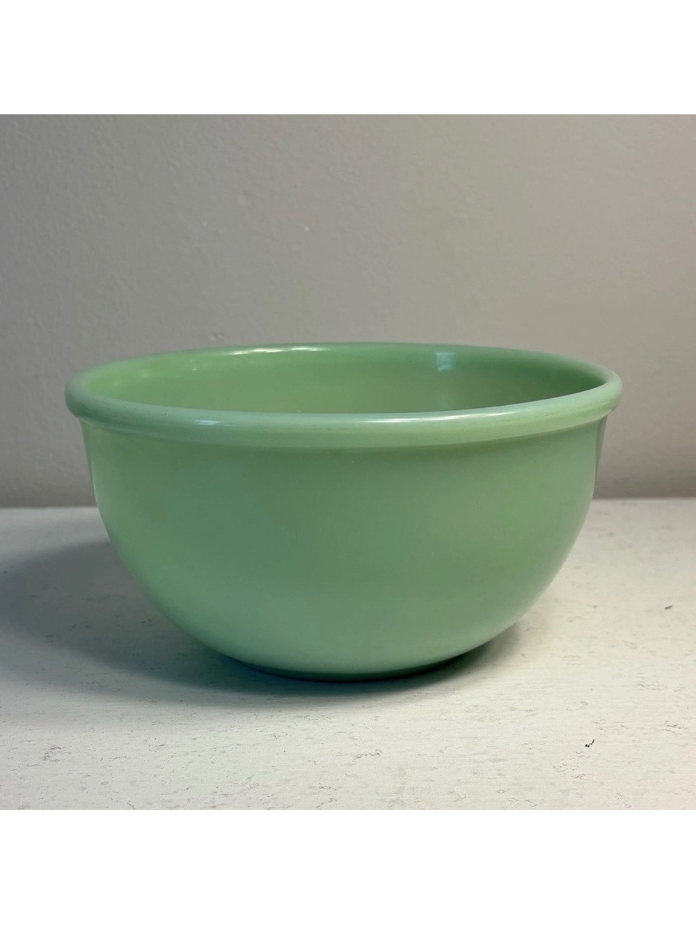 Vintage Green Jadeite 7" Diameter,  3 3/4" Tall